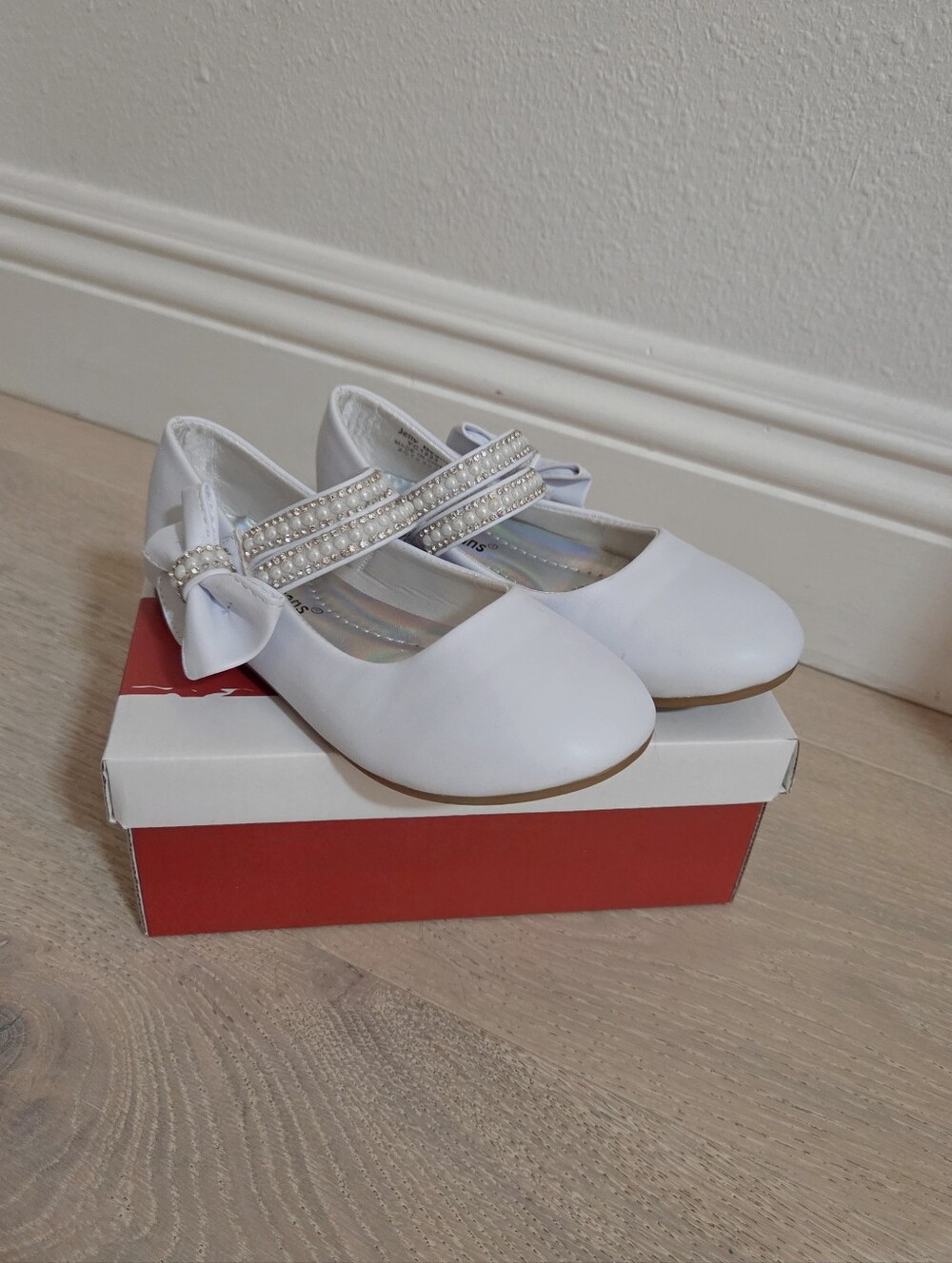 Girls White Dress Shoes